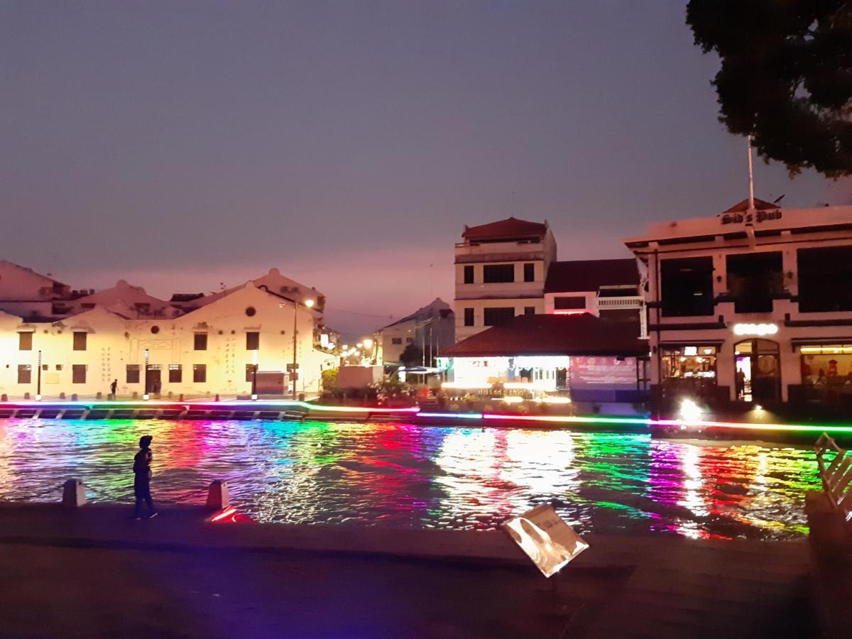 Heeren Inn Melaka Exterior foto